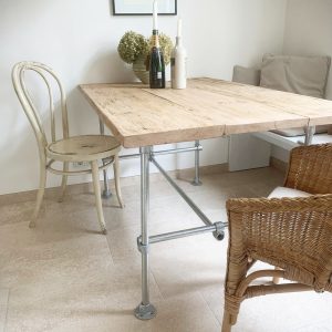 Reclaimed wood table RESI with metal frame