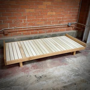 HANNA guest bed / daybed / convertible twin-to-queen solid wood WHITE OAK & poplar