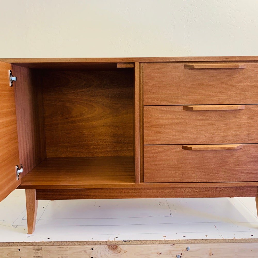 48" Bespoke Bathroom Vanity Cabinet - Left Offset Single Sink, 1 Door, 3 Drawers - For New Home Build or Remodel - Image 4