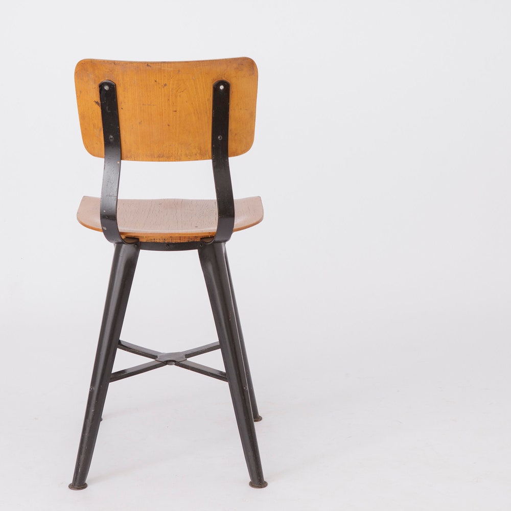 1 of 3 Vintage Industrial Chairs from the 1950s – Sturdy Beech & Metal Design, Timeless Factory Aesthetic - Image 5