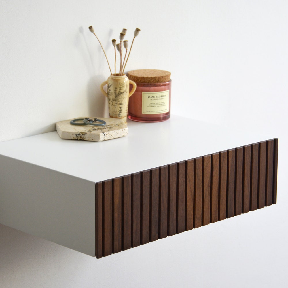 Minimalist fluted nightstand with walnut drawer - Image 5