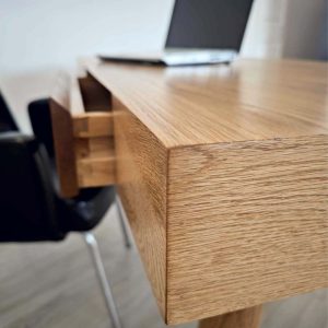Oak desk, Ref. 01450.