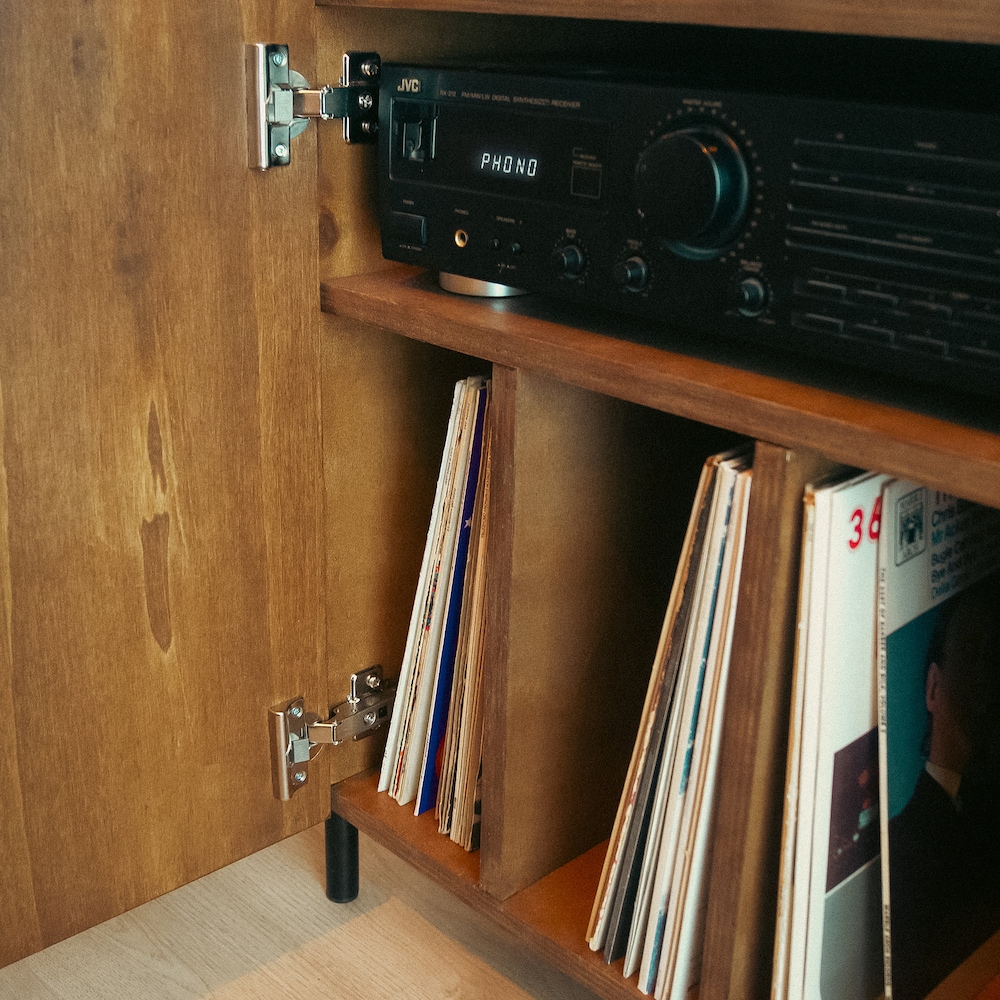 Record player Sideboard 'York 101'. A Modern Vinyl LP storage cabinet. - Image 2