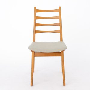 Vintage Beech Wood Chairs – 1960s-1970s German Mid-Century Modern, Reupholstered in Light Green, Set of 4 Available