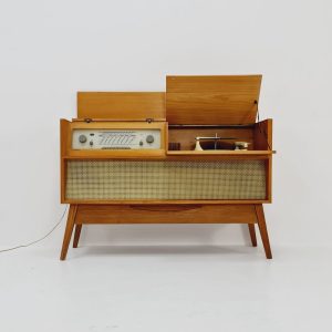 Mid Century Modern German ash record player, radio by Braun “MM 4 ”, 1960s