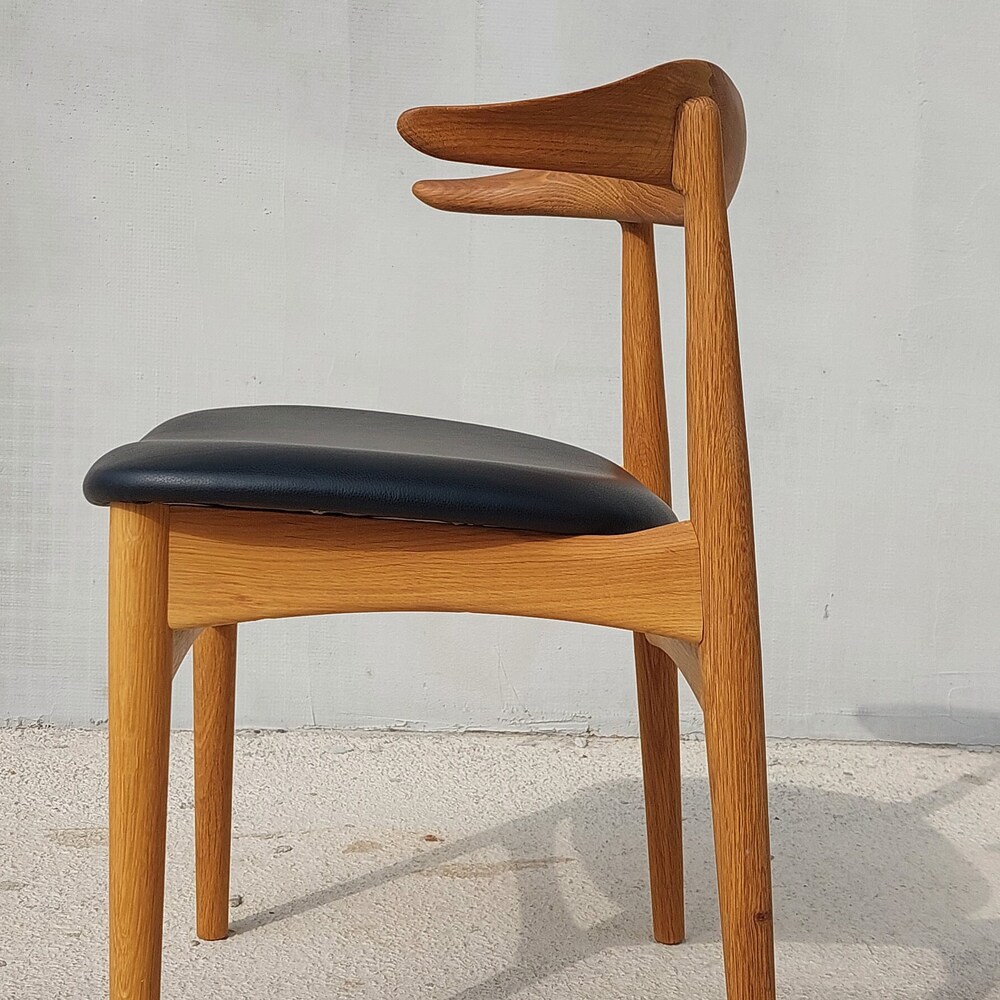 Cow Horn Chair / Cow Horn / Designer Chair / Danish Furniture Design / Danish / Solid Oak / Black Prescott Leather / Knud Færch / 1969's