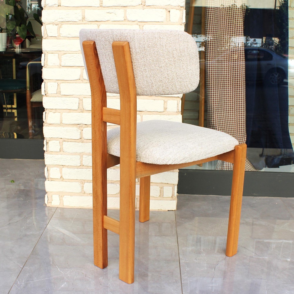 Dining Room Handmade Chairs with a Harmonious Combination of Elegance Design and Comfortable Seating for a Long Time, interior design