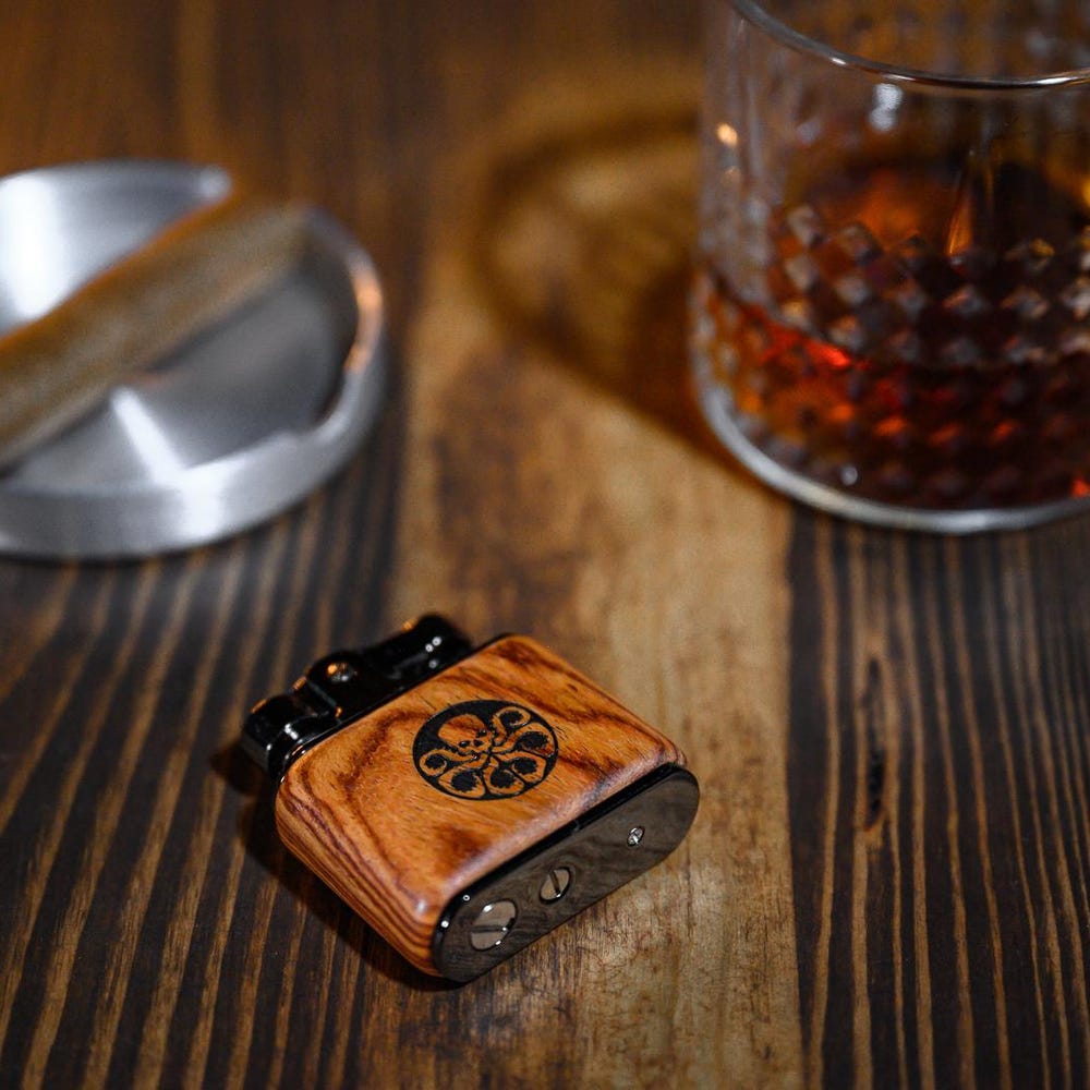 Retro Kerosene Lighter, Stylish Sandalwood Metal Cigar Lighter for Smokers, Ideal Gift for Birthdays or Holidays, Gifts For Best Friend - Image 2