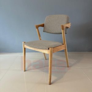 Handmade Wood Dining Chair, Mid Century Modern Chair Set, Solid Wood Legs, Luxurious Dining Chair, Comfortable Chair, Linen Cushioned Chair
