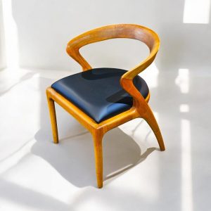 Wooden Dining Chair with Arms, Modern Walnut Kitchen & Living Room Chairs, Stylish Dining Room Seating, Comfortable Table Chairs