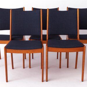 Set of 5 Johannes Andersen Dining Chairs | Danish Teak Mid-Century Design | 1960s vintage elegance