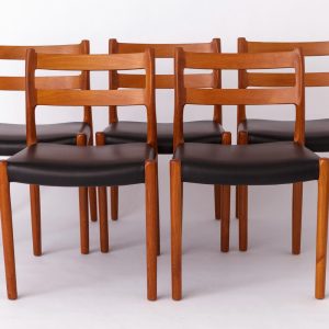 Set of 5 Niels Otto Møller Model 84 Chairs – Danish Teak & Leather Dining Chairs (1974) – Mid-Century Modern Design