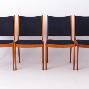 Set of 4 Johannes Andersen Dining Chairs | Danish Teak Mid-Century Design | 1960s vintage elegance